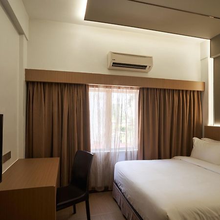 Btc Hotel Malacca Exterior foto