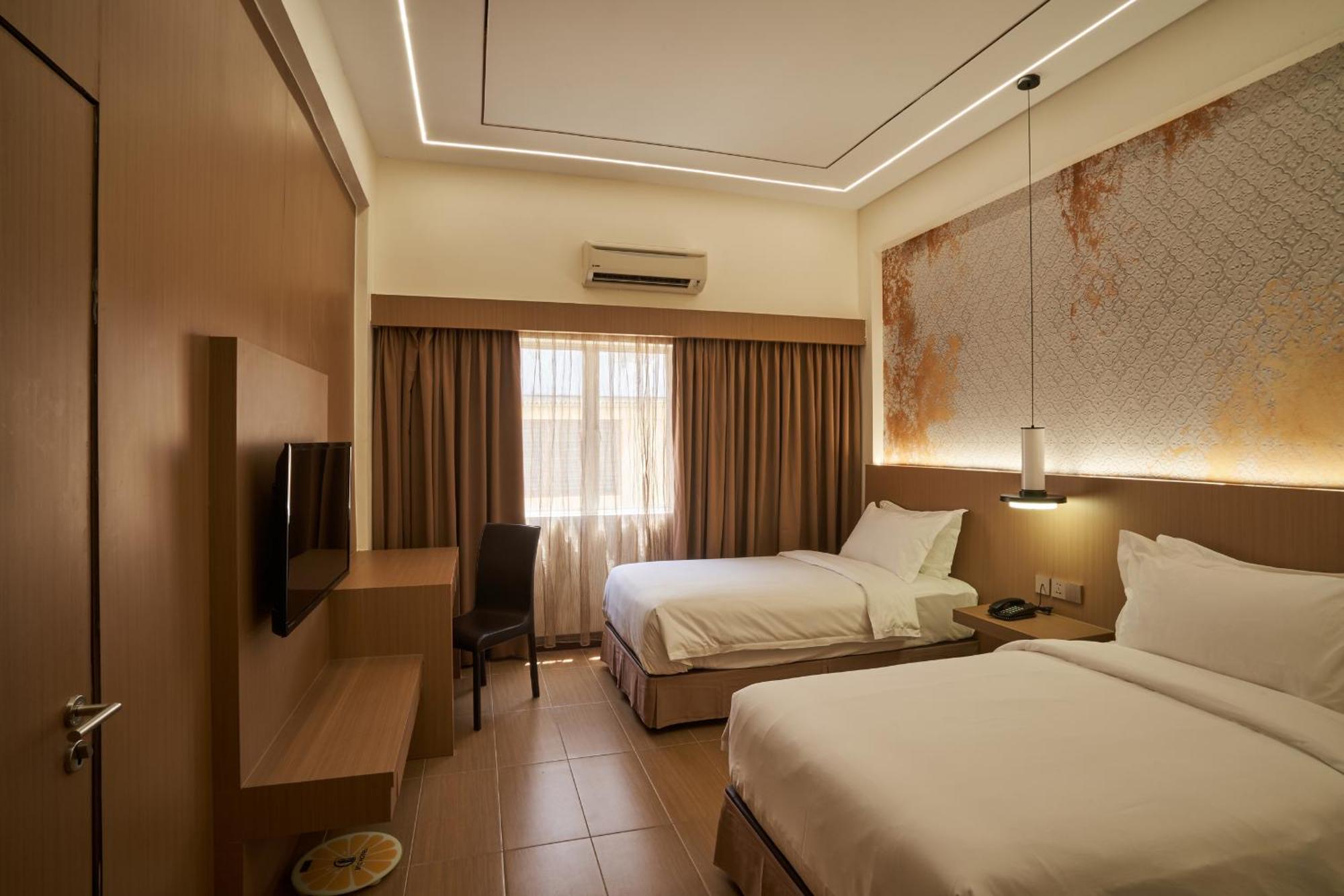 Btc Hotel Malacca Exterior foto